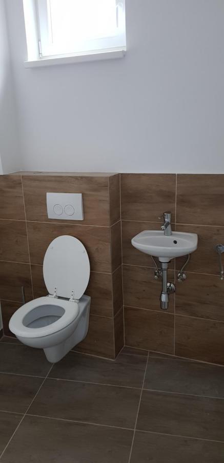 Zentrum Appartements Mörbisch Mörbisch am See Exterior foto